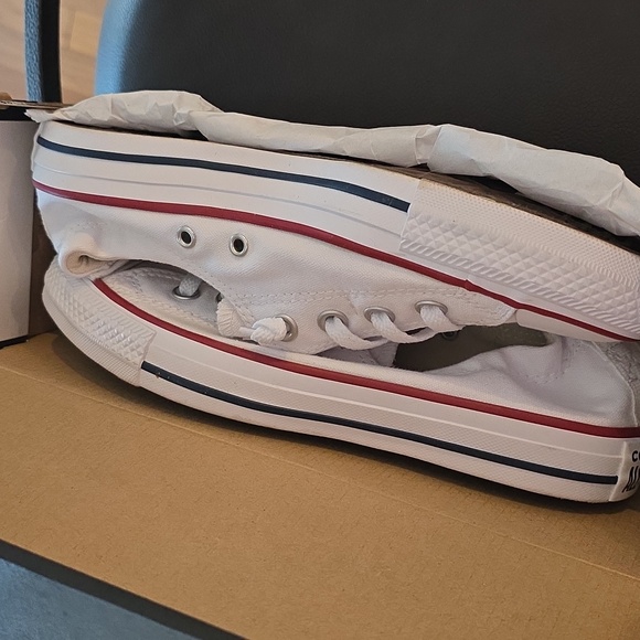 NIB Converse Shoreline Slip On Sneakers - Picture 14 of 15